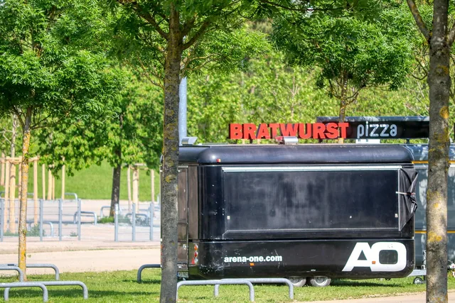 bratwurst, closed, sale, sales booth, provider, business, street vending, booth, follower, takeaway. Booth concepts worth stealing from trade show marketing examples